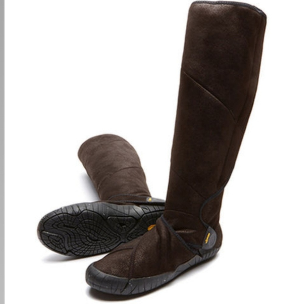 Hi shearling boots